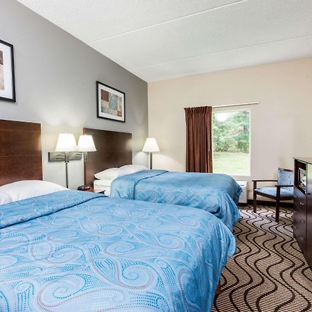 Super 8 By Wyndham Mars/Cranberry/Pittsburgh Area Hotel Cranberry Township Exterior photo